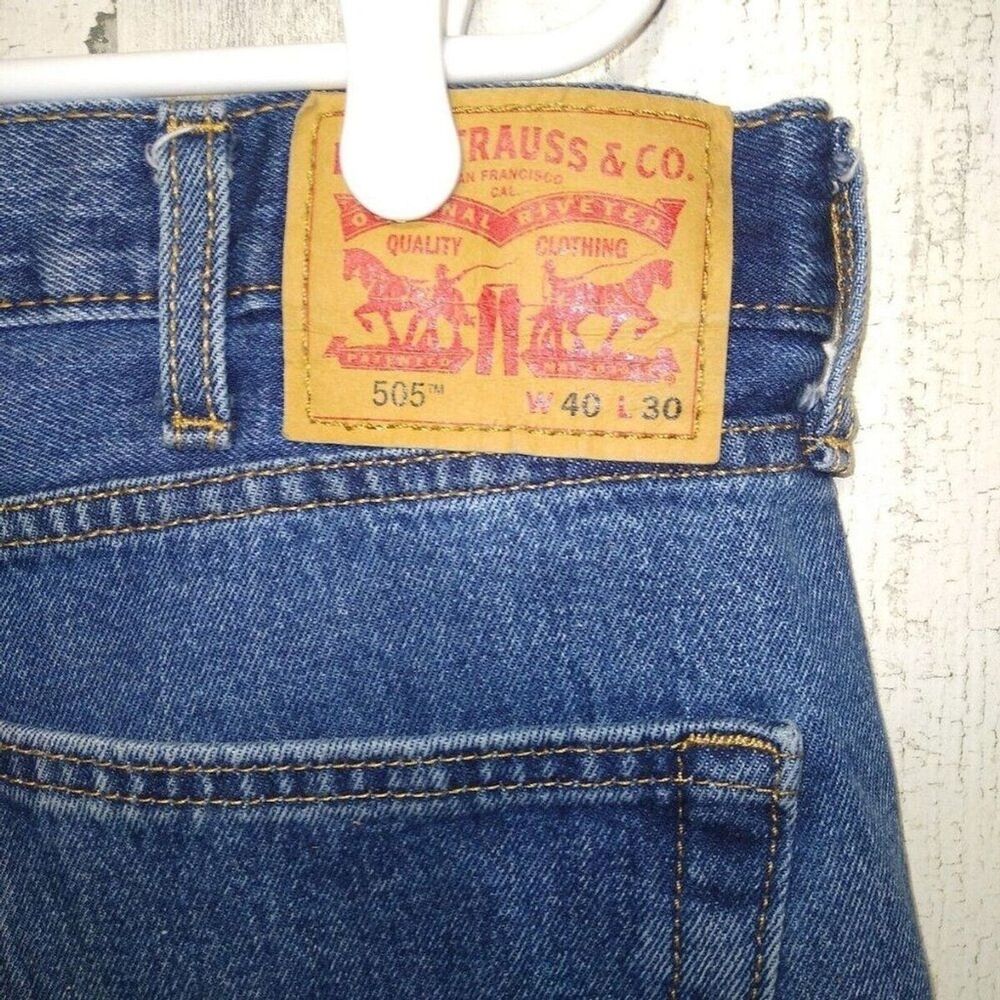 Levi's 505 40x30 Straight Leg Regular Fit Medium Wash 100% Cotton (42x30)